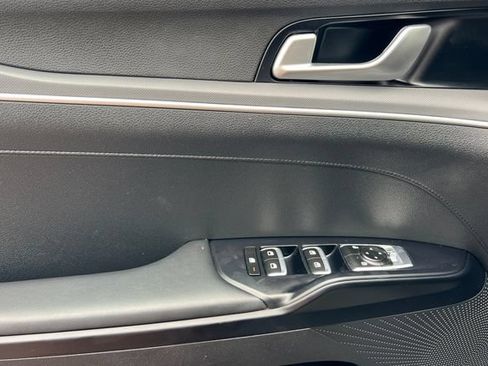 Used 2022 Kia K5 GT-Line FWD image 11