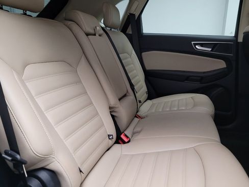 Used 2022 Ford Edge SEL image 19