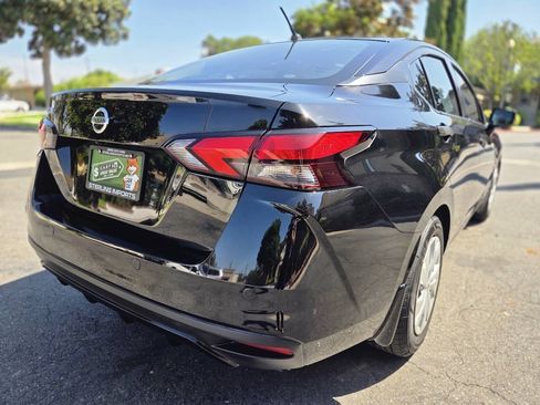 Used 2020 Nissan Versa S FWD image 25