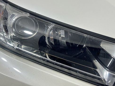 Used 2018 Toyota Highlander Limited image 42