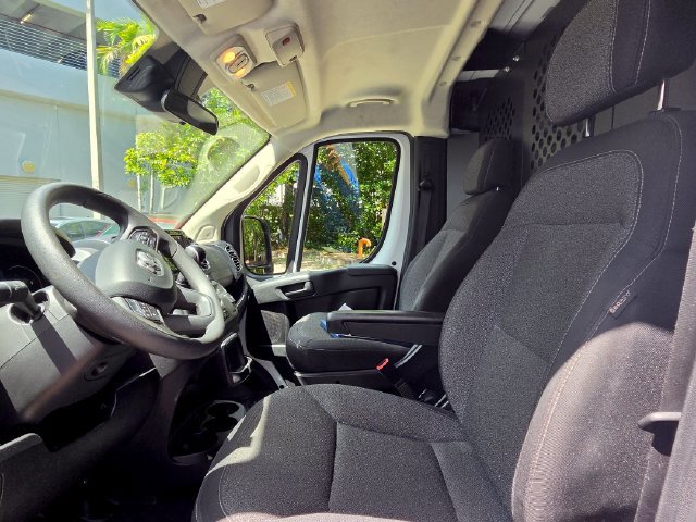 Used 2025 RAM ProMaster 2500 w/ U-Haul Equipment Group FWD image 18