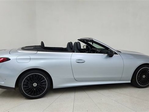 Used 2025 Mercedes-Benz CLE 300 4MATIC Cabriolet image 6