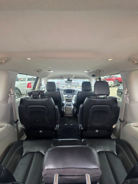 Used 2024 Chrysler Pacifica Touring-L FWD image 13