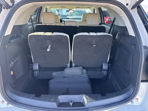 Used 2017 Ford Explorer Platinum image 13