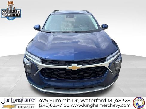 Used 2024 Chevrolet Trax LT w/ Driver Confidence Package FWD image 9