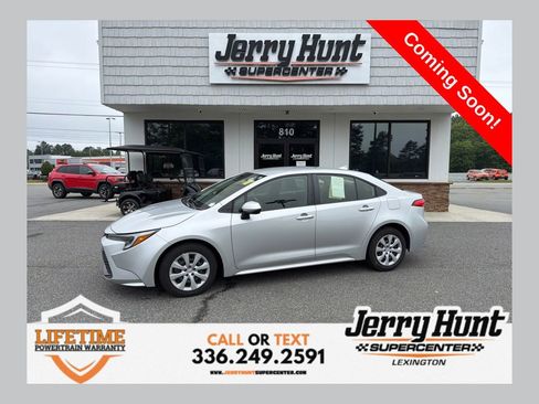 Used 2023 Toyota Corolla LE FWD image 1