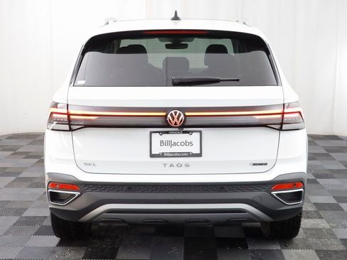 Used 2025 Volkswagen Taos SEL w/ Black Wheel Plus Package image 17