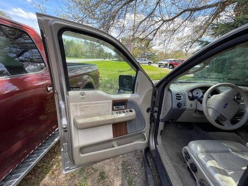Used 2004 Ford F150 XLT AWD/4WD image 21