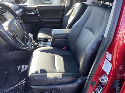 Used 2024 Toyota 4Runner TRD Off-Road Premium image 28