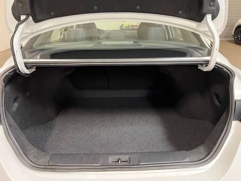 Used 2024 Nissan Sentra SV FWD image 14