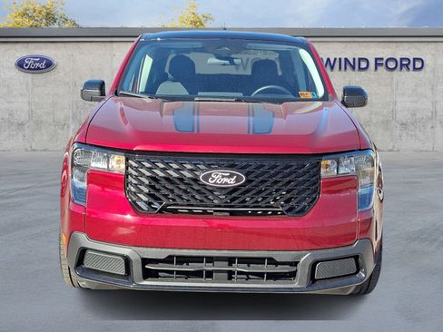 Used 2025 Ford Maverick XLT w/ Equipment Group 301A image 2