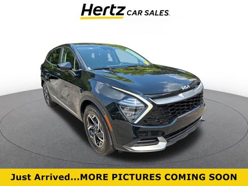 Used 2025 Kia Sportage LX image 1