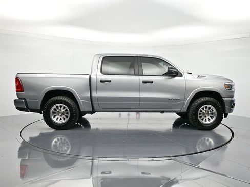 Used 2025 RAM 1500 Big Horn AWD/4WD image 4
