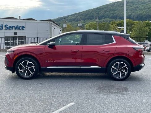 New 2025 Chevrolet Equinox EV LT image 4