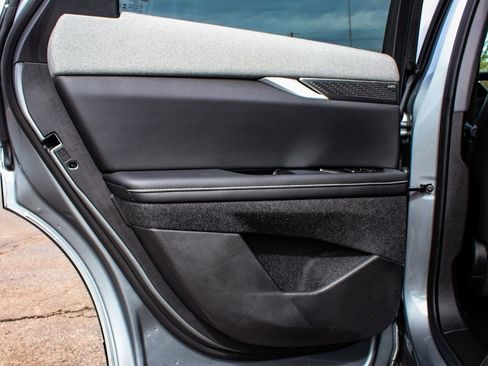 Used 2025 Cadillac Optiq Luxury 1 image 12