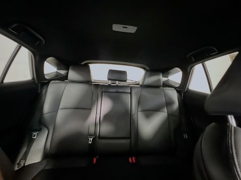 Used 2023 Toyota Venza Nightshade image 33