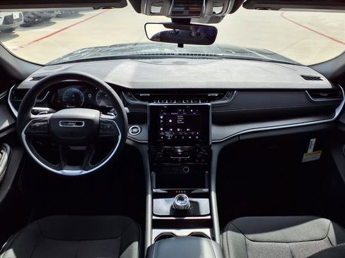 New 2025 Jeep Grand Cherokee L Laredo w/ Trailer Tow Package image 7