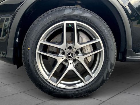 Used 2019 Mercedes-Benz GLC 300 4MATIC image 10
