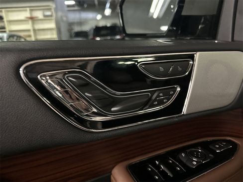 Certified 2022 Lincoln Navigator Reserve image 14
