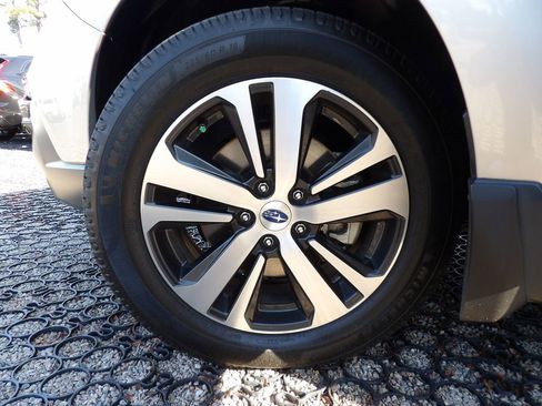 Used 2019 Subaru Outback 2.5i Limited w/ Popular Package #2 image 32