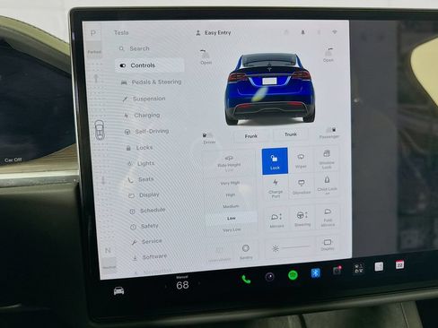 Used 2023 Tesla Model X AWD/4WD image 17