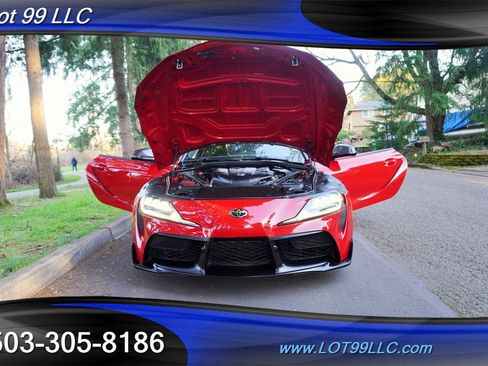 Used 2021 Toyota Supra Premium w/ Driver Assist Package image 27