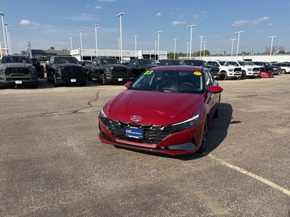 Certified 2023 Hyundai Elantra Limited w/ Preferred Accessory Package