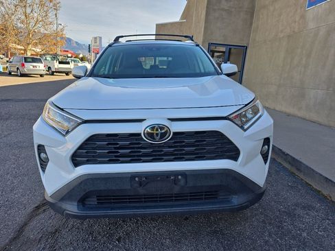 Used 2020 Toyota RAV4 XLE image 9