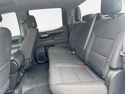 Used 2023 Chevrolet Silverado 1500 LT AWD/4WD image 24