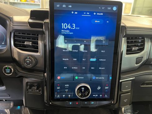 Used 2023 Ford F150 Lightning Platinum AWD/4WD image 20