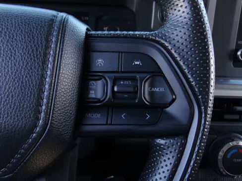 Used 2025 Toyota Tacoma SR5 image 37