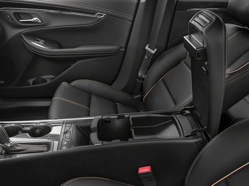 Used 2018 Chevrolet Impala Premier FWD image 18