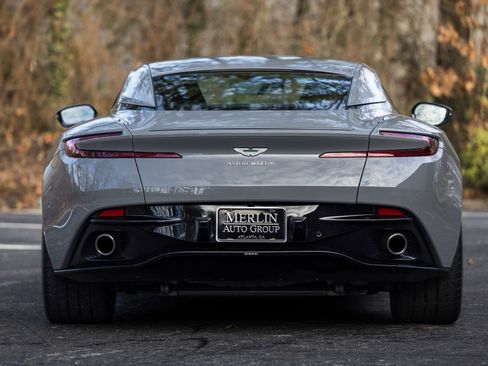 Used 2018 Aston Martin DB11 V12 RWD image 8