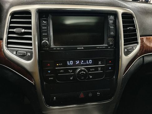 Used 2011 Jeep Grand Cherokee Limited AWD/4WD image 18