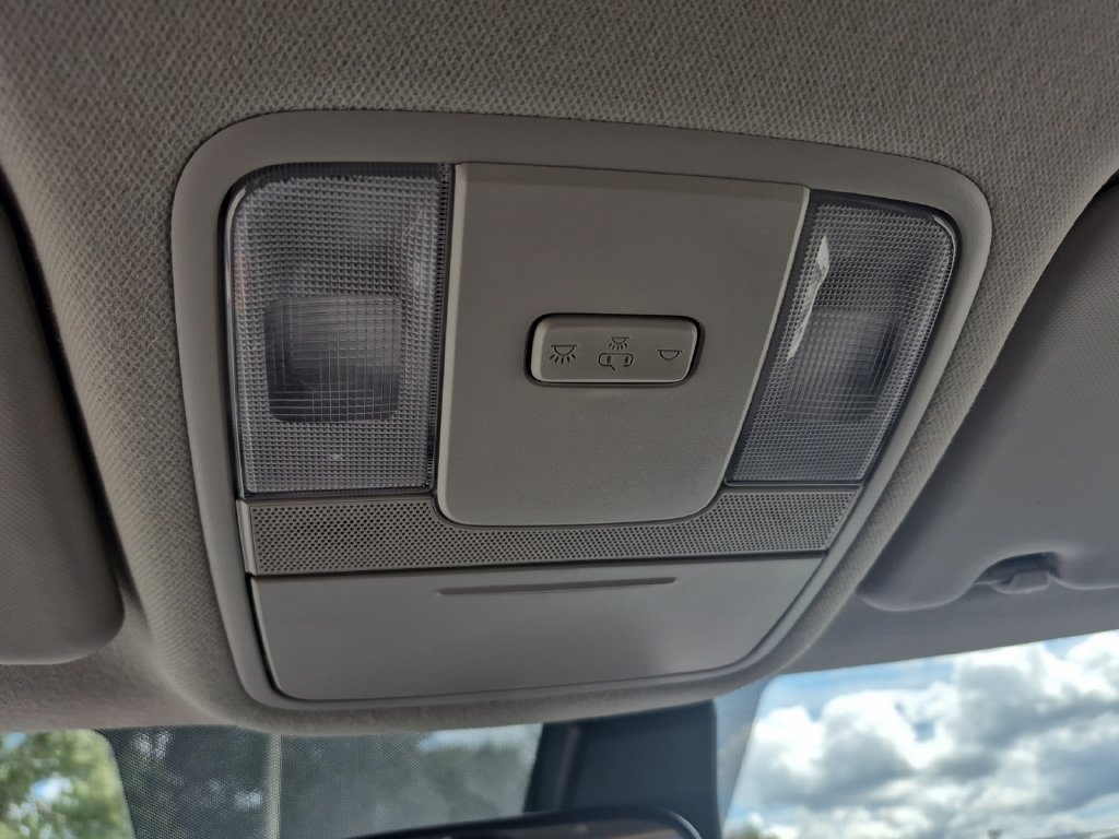 Used 2025 Kia Soul LX w/ LX Technology Package FWD image 23