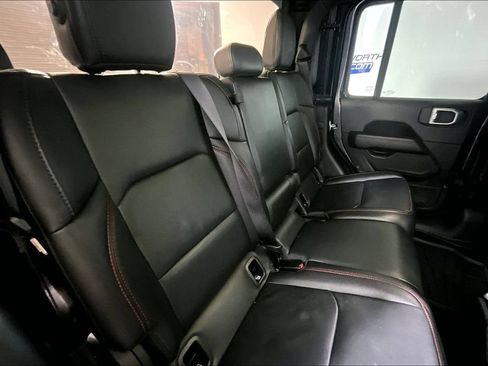 Used 2022 Jeep Gladiator Rubicon w/ Trailer Tow Package AWD/4WD image 19
