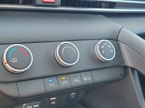 New 2026 Hyundai Elantra SE image 26