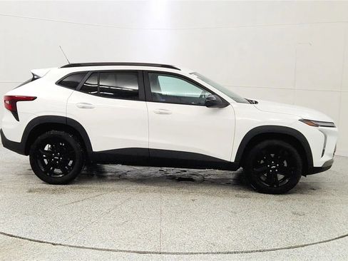 Used 2025 Chevrolet Trax ACTIV w/ Driver Confidence Package image 8