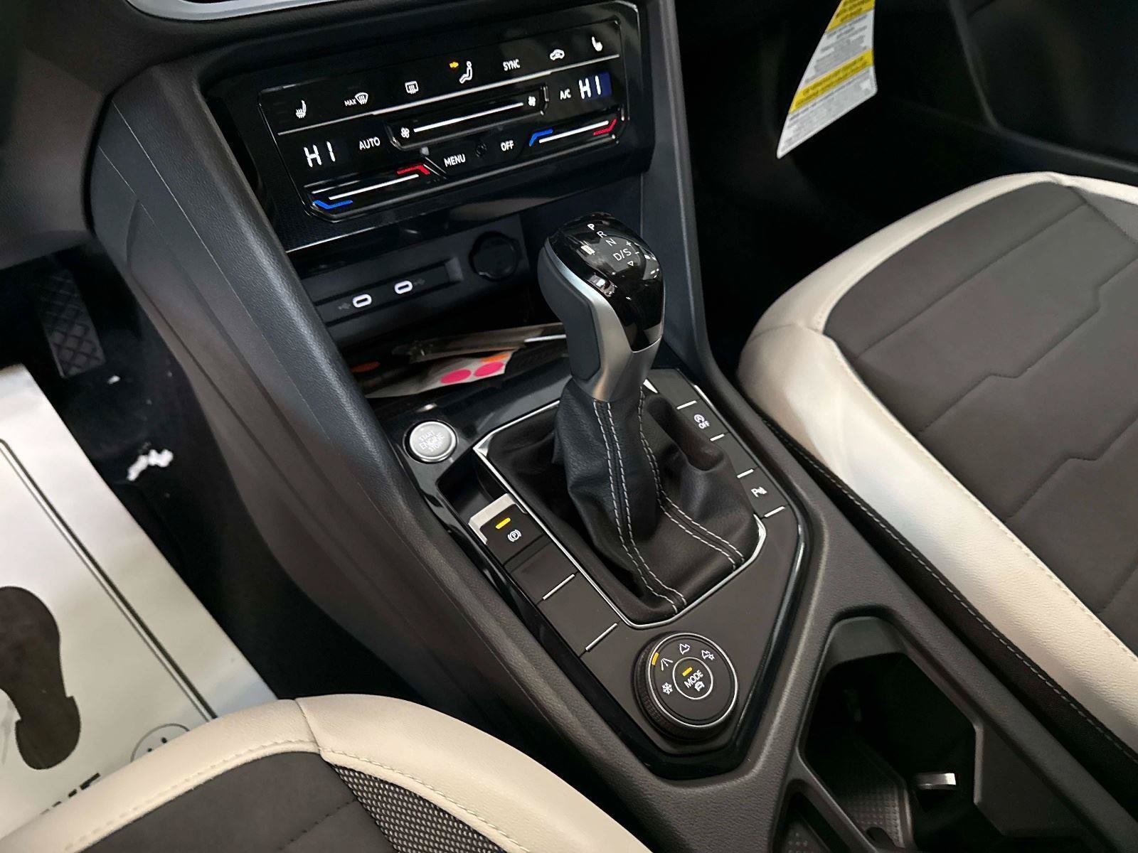 New 2026 Volkswagen Taos SE AWD/4WD image 26