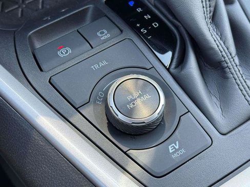 Certified 2023 Toyota RAV4 LE AWD/4WD image 14