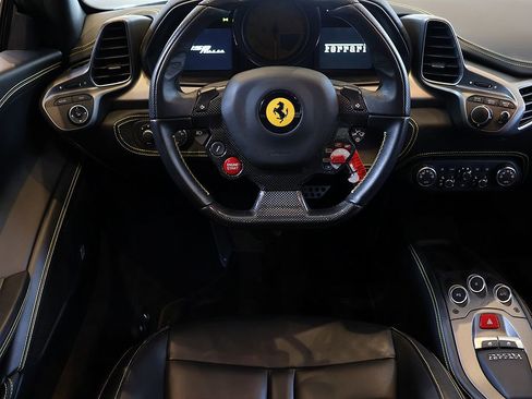Used 2011 Ferrari 458 Italia Coupe RWD image 87