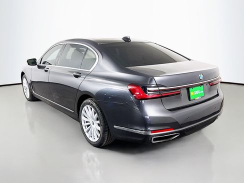 Used 2022 BMW 740i RWD image 7