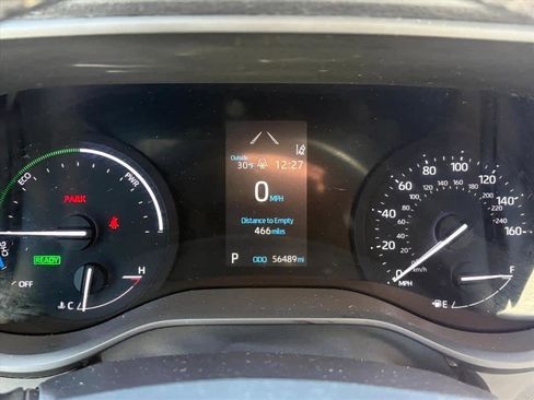 Used 2022 Toyota Sienna XLE image 13