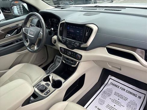 Certified 2022 GMC Terrain Denali w/ Denali Premium Package AWD/4WD image 23