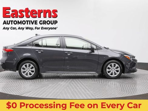 Used 2023 Toyota Corolla LE w/ Carpet Mat Package (TMS) FWD image 4