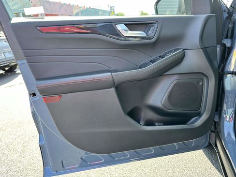 Used 2025 Ford Escape ST-Line w/ Tech Pack #1 image 9