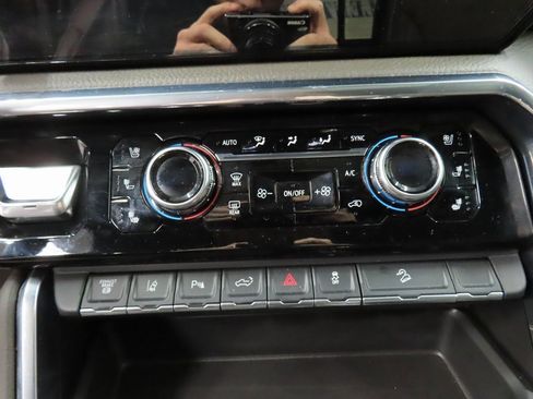 Used 2024 GMC Sierra 3500 Denali w/ Denali Reserve Package image 53