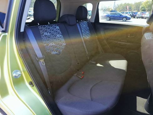 Used 2011 Kia Soul + w/ Audio Pkg image 16
