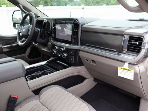 New 2026 Ford F350 Platinum w/ Platinum Plus Package AWD/4WD image 43