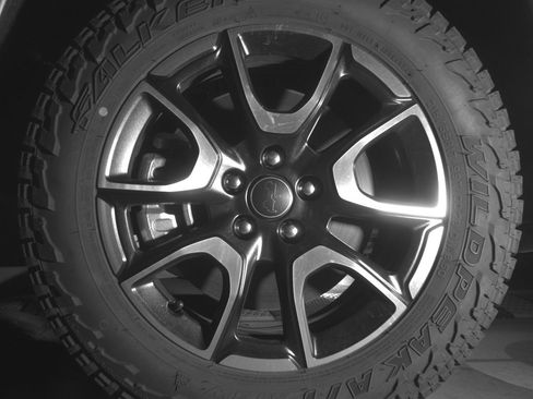 Used 2025 Jeep Compass Trailhawk image 12